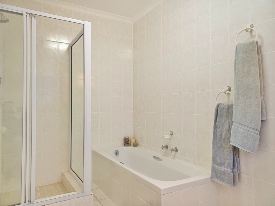 3 Bedroom Property for Sale in Grootbrakhoogte Western Cape